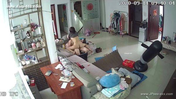 Hackers use the camera to remote monitoring of a lover's home life.609 - txxx.com - China on gratiscinema.com