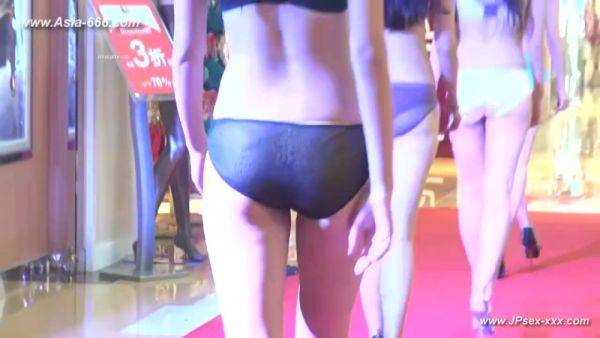 Chinese model in sexy lingerie show.27 - hotmovs.com - China on gratiscinema.com