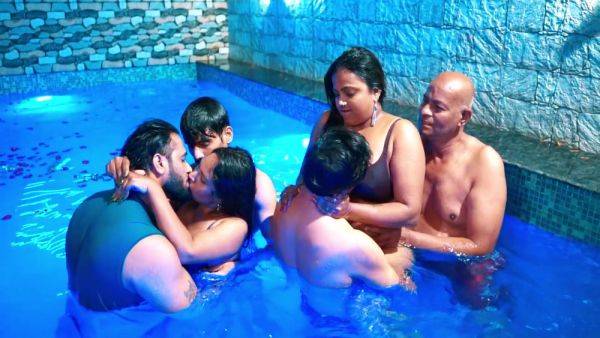 Gangbang Sex Is Full Entertainment In The Swimming Pool - desi-porntube.com - India on gratiscinema.com