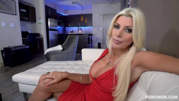 Brittany Andrews: A Unique MILF Porn Experience with Big Tits & Big Ass - xxxfiles.com on gratiscinema.com