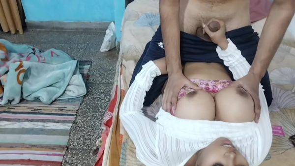 Sexy Hindi Video Big Boobs And Big Ass Dirty Tilk With Xxx Soniya - desi-porntube.com - India on gratiscinema.com