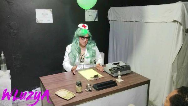 Hello Im Your Doctor Wluzya Ill Do A Check On Your Penis - videomanysex.com on gratiscinema.com