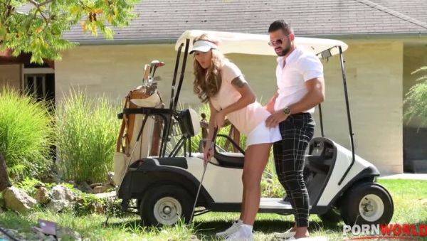 Blonde Golf Instructor Gets Stiffened Up by Big Cock Outdoor - veryfreeporn.com on gratiscinema.com