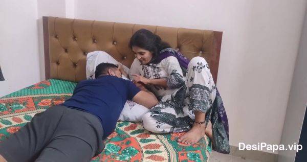 Married Desi Bhabhi Getting Horny Looking For Rough Hot Sex - hclips.com - India on gratiscinema.com