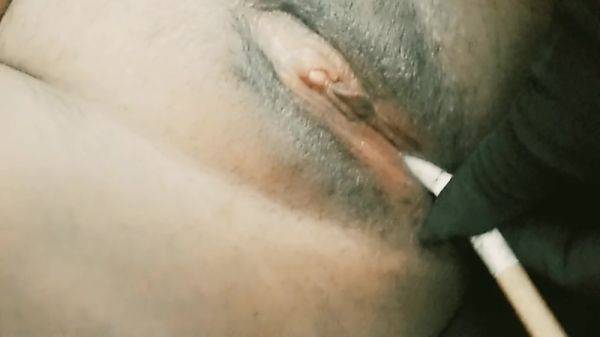 Fucking My Pussy And Smoking - desi-porntube.com - India on gratiscinema.com