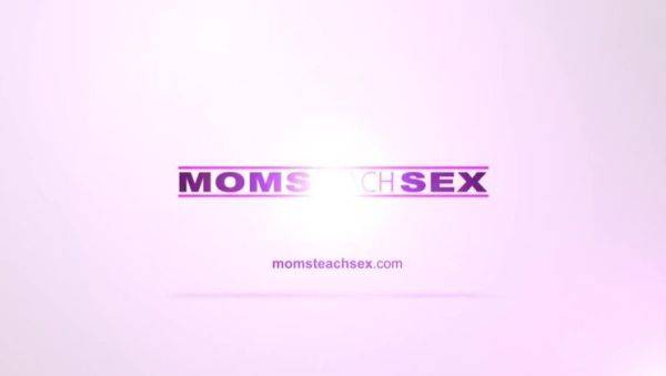 Step-Mom shares BF's Cock. S16:E6 - porntry.com on gratiscinema.com