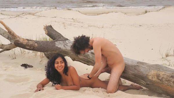 Me Cojo A Una Nativa En Playa Paradisiaca - desi-porntube.com - India on gratiscinema.com