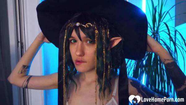 Cosplayer gets a good cock inside of her - sunporno.com on gratiscinema.com