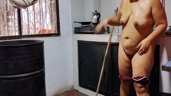 Chubby Latina With A Big Ass Likes Me To Look At Her When She Cleans.. Real Homemade - Hindi Sex - desi-porntube.com - India on gratiscinema.com