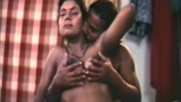 Mallu Indira - upornia.com on gratiscinema.com