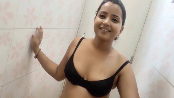 Bhabhi Bathroom Fakking - desi-porntube.com - India on gratiscinema.com