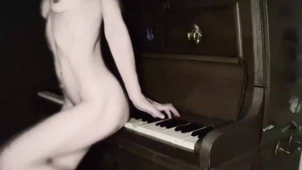 Pianiste Au Desir Charnel - upornia.com on gratiscinema.com