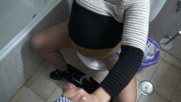 Horny Stepson Wanted To See How I Piss From My Pregnant Pussy - hclips.com on gratiscinema.com