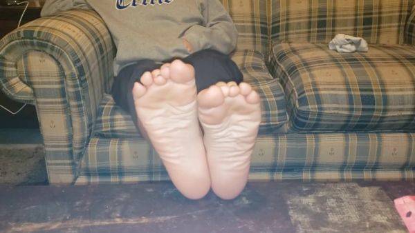 Footfetish Joi Humiliation - upornia.com on gratiscinema.com