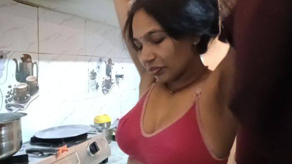 Frist Time Sex With Bhabi Ik Kitchen Sex - desi-porntube.com - India on gratiscinema.com