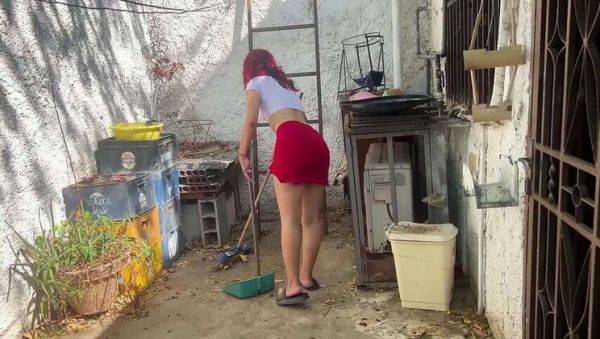 Stepdaughter Bibi in Skirt Washes Clothes - I Can't Resist Her Backside - veryfreeporn.com on gratiscinema.com