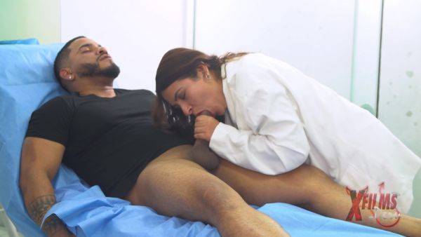 Doctora Peruana Ninfomana Folla A Paciente Porque Lo Ve Musculoso Y Dotado - upornia.com on gratiscinema.com