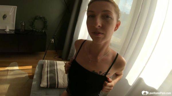 Horny beauty teasing with a nice shaved slit - sunporno.com on gratiscinema.com