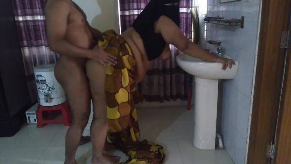 السريلانكية عمتي مارس الجنس من الصعب في ساري Sri Lankan Aunty Hard Fucked In Saree - hclips.com - Sri Lanka on gratiscinema.com