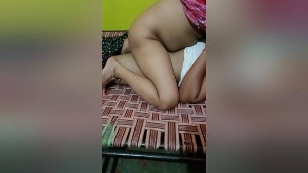 Very Hot Indian Beautiful Bhabhi - desi-porntube.com - India on gratiscinema.com