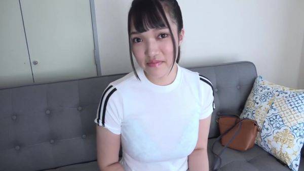 She Has A Face And Big Tits And Is The Strongest Amateur With A Secret Weapon: Squirting Yuki (20) - videomanysex.com - Japan on gratiscinema.com