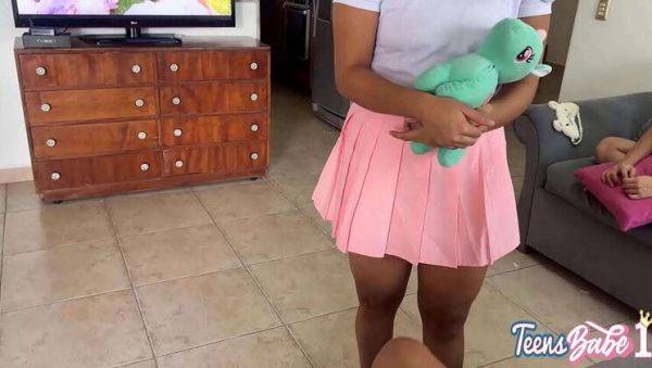 Stepdaughter Playing with Herself, Ready for Stepdad's Rod - veryfreeporn.com on gratiscinema.com