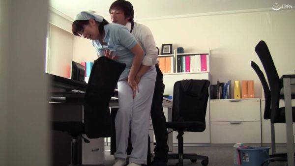 06E2210-Molester a mature cleaning woman the office - senzuri.tube on gratiscinema.com