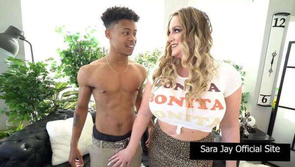 Bisexual Stars Sara Jay & Hot Ass Hollywood Take on the Sexy Neighbor Lil D! - xxxfiles.com on gratiscinema.com