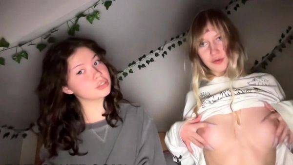 Blonde and Brunette Teen Boobies Show Off - drtuber.com on gratiscinema.com