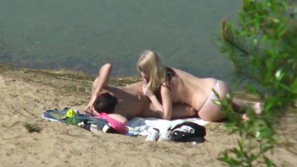 Naughty Teen 18+ Pawg Spotted Fucking Her Bf Right On The Beach 11 Min - hclips.com on gratiscinema.com