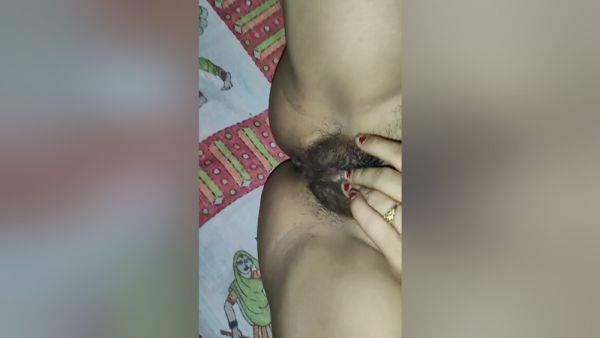 External Affairs Of Hot Indian Bengali Wife Caught And Having Great Blowjob - desi-porntube.com - India on gratiscinema.com