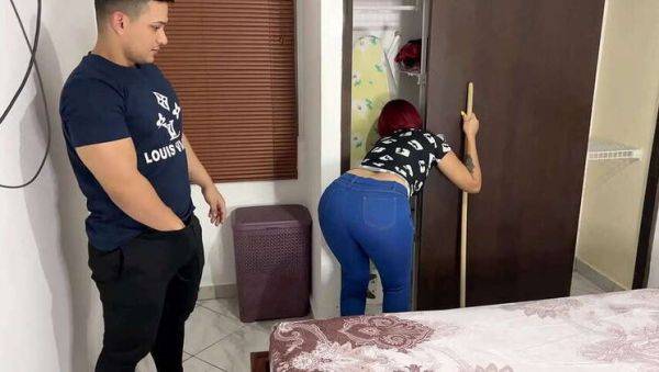 My Stepmom in Tight Pants: A Sensual Cleaning Amateur - xxxfiles.com on gratiscinema.com