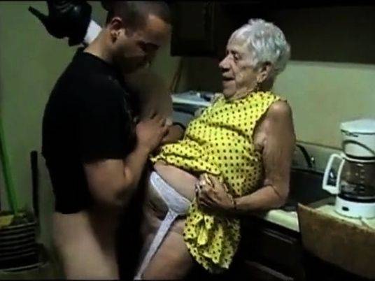 American Amateur Fucks a Dirty-Talking Granny in Doggy Style - drtuber.com - Usa on gratiscinema.com