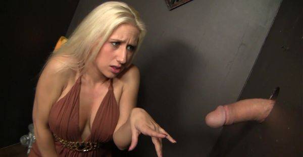 Lovely blonde puts her hands on the big dick and prepares to fuck - xbabe.com on gratiscinema.com