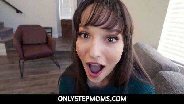 Stepmom Lexi Luna: Multiple Orgasms After Seducing POV with Big Tits - xxxfiles.com on gratiscinema.com